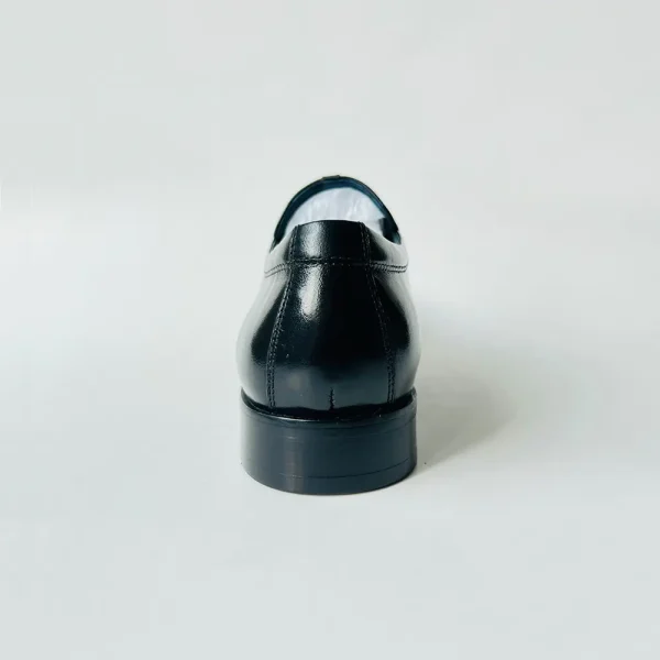 Men dress shoe in black cow leather and embossed leather