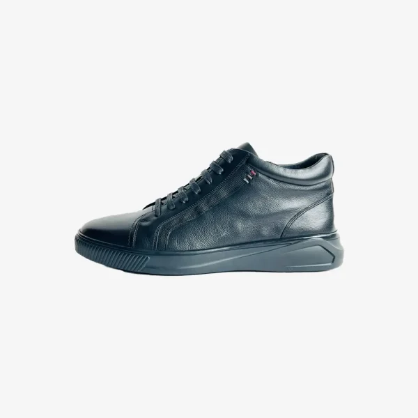 Men casual bootie shoe in black leather and black embossed leather