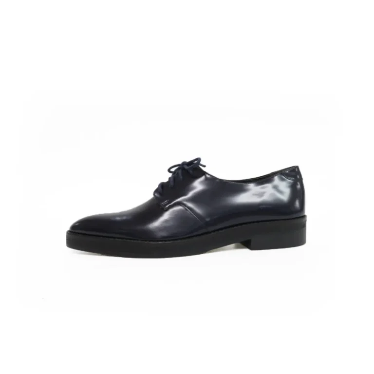 Women pointed toe dress shoe in black genuine leather