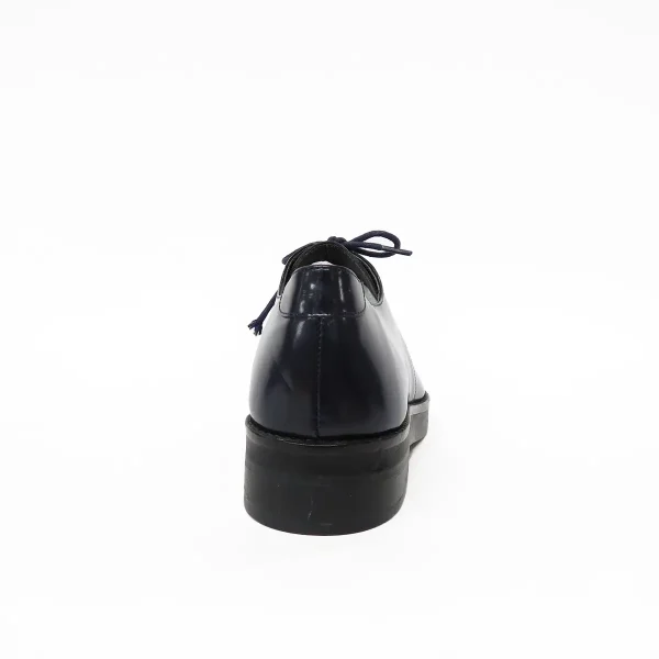 Women pointed toe dress shoe in black genuine leather