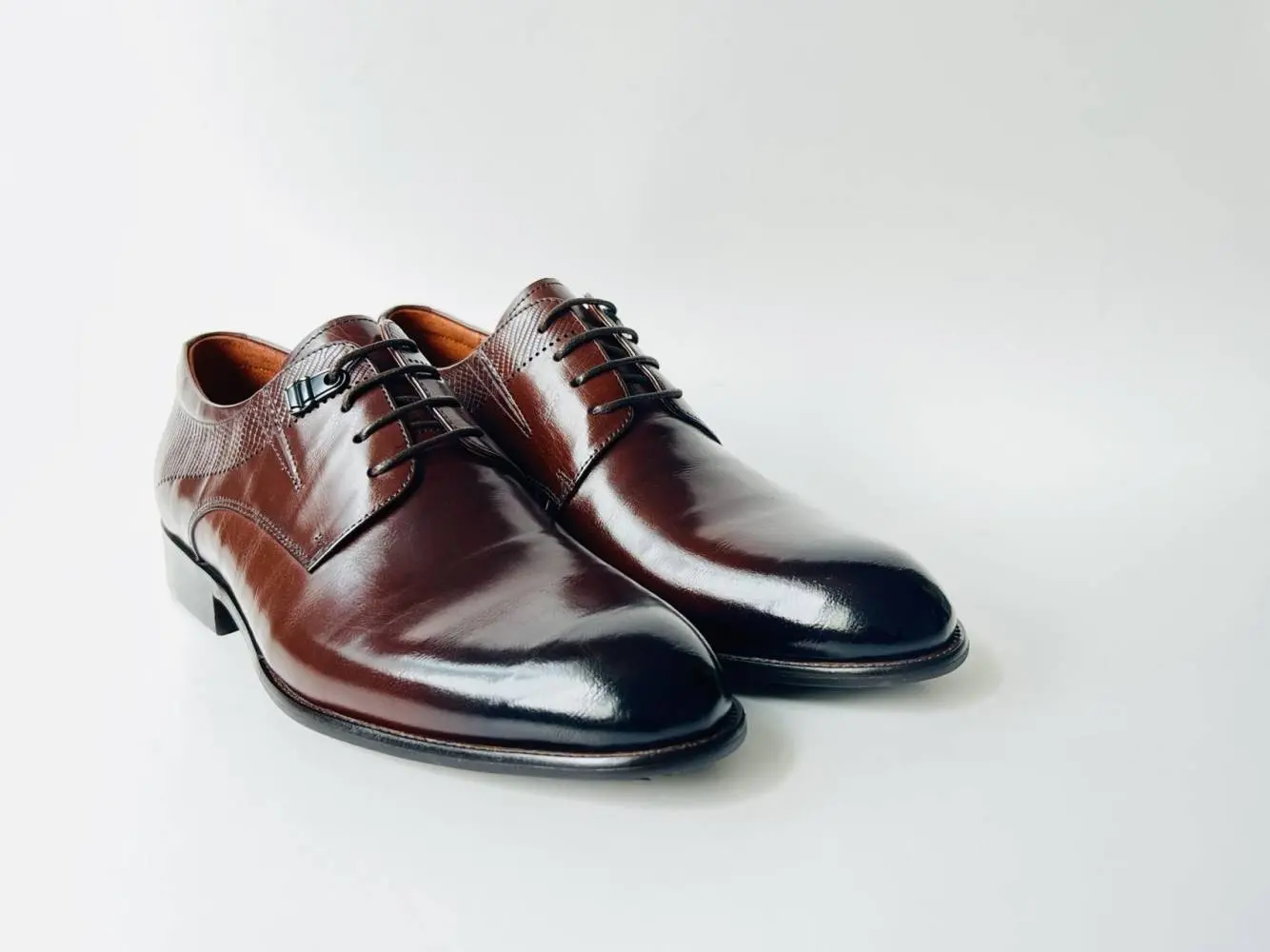 men shoe manufacturer